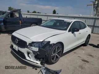 2024 Volvo S60 Core Dark Theme с VIN 7JRL12TK9RG303304, выставлен на аукционе Copart как лот 69133205 с пробегом 8 112 миль миль и Списание • Salvage title. История ставок и продаж доступна на DreamBid. Изображение 1.