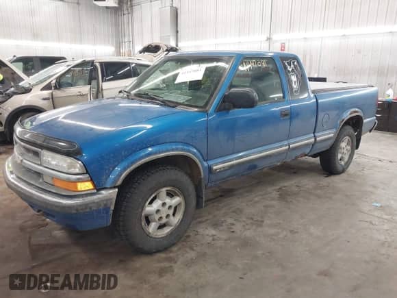 2000 Chevrolet S-10 LS с VIN 1GCDT19W2YK202876, выставлен на аукционе IAAI как лот 41447081 с пробегом 222 016 миль миль и . История ставок и продаж доступна на DreamBid. Изображение 2.