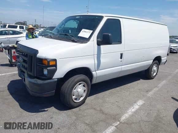 2009 Ford Econoline Cargo Commercial с VIN 1FTNE14W89DA80617, выставлен на аукционе IAAI как лот 42082273 с пробегом 70 347 миль миль и . История ставок и продаж доступна на DreamBid. Изображение 2.