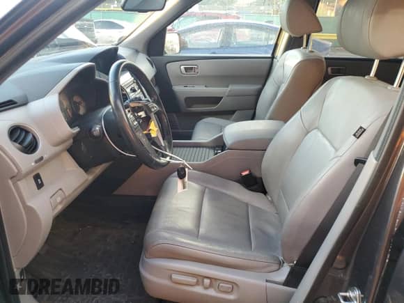 2015 Honda Pilot EX-L с VIN 5FNYF4H53FB019919, выставлен на аукционе Copart как лот 84958405 с пробегом 67 046 миль миль и Списание • Salvage title. История ставок и продаж доступна на DreamBid. Изображение 7.