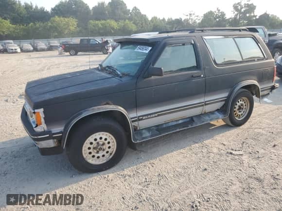 1993 Chevrolet Blazer LS с VIN 1GNCT18W9P0129018, выставлен на аукционе Copart как лот 69456244 с пробегом 93 296 миль миль и Чистый • Clean title. История ставок и продаж доступна на DreamBid. Изображение 1.