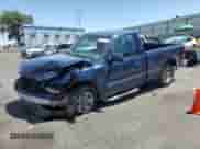 2002 GMC Sierra 1500 z VIN 1GTEC14W32Z205490, wystawiony jako Copart lot #65004275 z przebiegiem 96 004 mil mil oraz Szkoda całkowita • Salvage title. Historia ofert i sprzedaży dostępna na DreamBid. Obrazek 1.