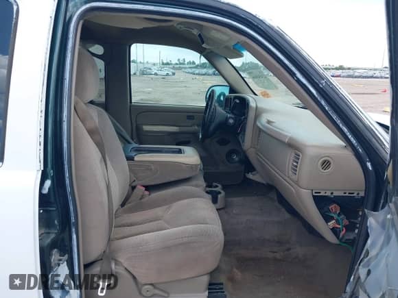 2005 Chevrolet Silverado 1500 LS с VIN 2GCEC13T351239322, выставлен на аукционе IAAI как лот 42450946 с пробегом Не указан миль и . История ставок и продаж доступна на DreamBid. Изображение 5.