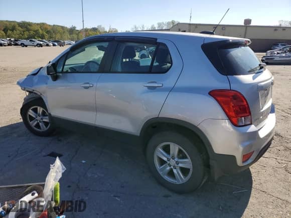 2017 Chevrolet Trax LS z VIN 3GNCJNSBXHL267920, wystawiony jako Copart lot #82004815 z przebiegiem 76 917 mil mil oraz Szkoda całkowita • Salvage title. Historia ofert i sprzedaży dostępna na DreamBid. Obrazek 2.
