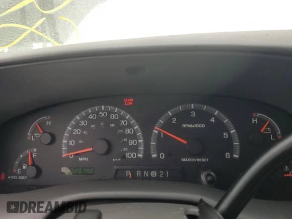 2004 Ford F-150 XL with VIN 2FTRX18W84CA47177, listed as a Copart auction lot 84593925 with 132,079 mi miles and Salvage title. Bid and sale history available at DreamBid. Image 9.