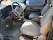 2000 Toyota Tacoma z VIN 5TEWN72N3YZ717906, wystawiony jako Copart lot #62492645 z przebiegiem 300 416 mil mil oraz Szkoda całkowita • Salvage title. Historia ofert i sprzedaży dostępna na DreamBid. Obrazek 7.