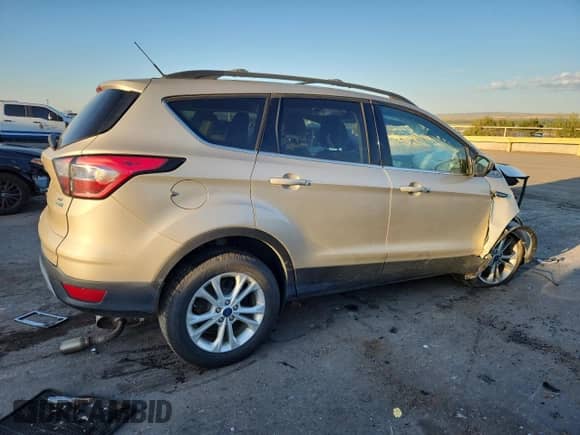 2017 Ford Escape SE с VIN 1FMCU9GD4HUA90347, выставлен на аукционе Copart как лот 80181725 с пробегом 82 881 миль миль и Чистый • Clean title. История ставок и продаж доступна на DreamBid. Изображение 3.