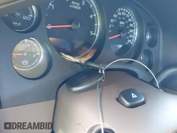 2010 Chevrolet Silverado 2500HD LTZ z VIN 1GC4KYB64AF100614, wystawiony jako IAAI lot #43478666 z przebiegiem 200 984 mil mil oraz . Historia ofert i sprzedaży dostępna na DreamBid. Obrazek 11.