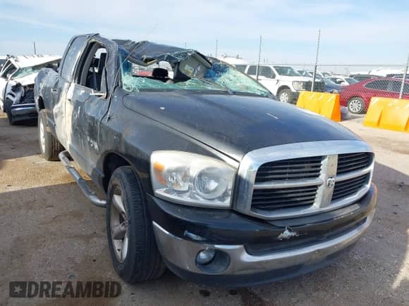 2008 Dodge 1500 ST z VIN 1D7HA18N08S603333, wystawiony jako IAAI lot #42241662 z przebiegiem 155 937 mil mil oraz . Historia ofert i sprzedaży dostępna na DreamBid. Obrazek 1.