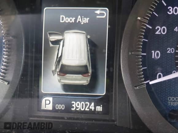 2017 Toyota Sienna XLE with VIN 5TDDZ3DC4HS151106, listed as a IAAI auction lot 42675262 with 39,024 mi miles and . Bid and sale history available at DreamBid. Image 15.