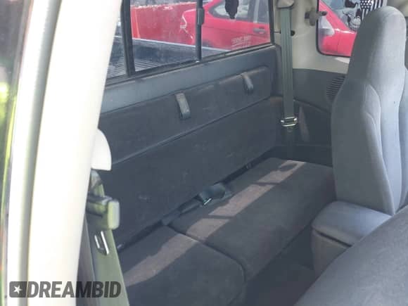 2002 Dodge Dakota SLT с VIN 1B7GL42XX2S526165, выставлен на аукционе IAAI как лот 42277907 с пробегом 151 429 миль миль и . История ставок и продаж доступна на DreamBid. Изображение 8.
