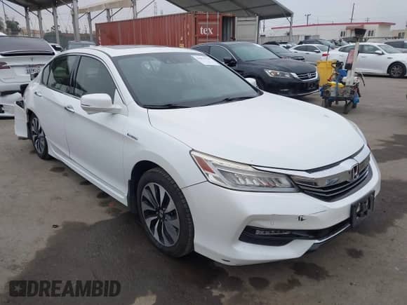 2017 Honda Accord Touring with VIN JHMCR6F78HC030902, listed as a IAAI auction lot 43012739 with 69,891 mi miles and . Bid and sale history available at DreamBid. Image 1.