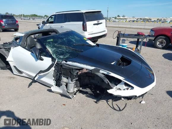 2017 Chevrolet Corvette Z06 2LZ с VIN 1G1YS2D60H5603089, выставлен на аукционе IAAI как лот 41853573 с пробегом Не указан миль и . История ставок и продаж доступна на DreamBid. Изображение 1.