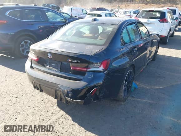 2023 BMW 3 Series M340i xDrive z VIN 3MW49FF08P8D12629, wystawiony jako IAAI lot #41274741 z przebiegiem Nie podano mil oraz . Historia ofert i sprzedaży dostępna na DreamBid. Obrazek 4.