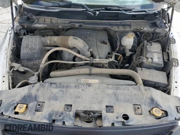 2019 Ram 1500 Tradesman z VIN 1C6RR7FT1KS663146, wystawiony jako Copart lot #62945075 z przebiegiem 101 619 mil mil oraz Szkoda całkowita • Salvage title. Historia ofert i sprzedaży dostępna na DreamBid. Obrazek 11.