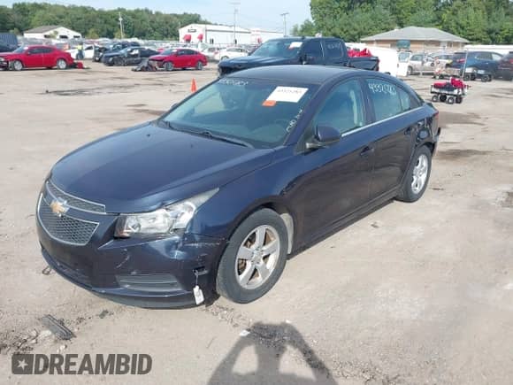 2014 Chevrolet Cruze 1LT с VIN 1G1PC5SB2E7455182, выставлен на аукционе IAAI как лот 43321283 с пробегом 69 327 миль миль и . История ставок и продаж доступна на DreamBid. Изображение 2.
