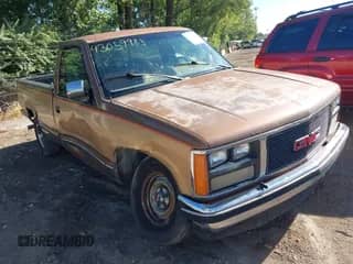 1989 GMC Sierra 1500 z VIN 1GTDC14K5KZ529078, wystawiony jako IAAI lot #43059983 z przebiegiem 158 207 mil mil oraz . Historia ofert i sprzedaży dostępna na DreamBid. Obrazek 1.
