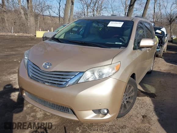 2014 Toyota Sienna Limited с VIN 5TDDK3DCXES088559, выставлен на аукционе IAAI как лот 41534244 с пробегом 252 783 миль миль и . История ставок и продаж доступна на DreamBid. Изображение 2.