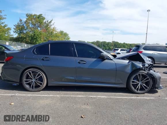 2021 BMW 3 Series M340i xDrive с VIN 3MW5U9J02M8C06877, выставлен на аукционе IAAI как лот 43164396 с пробегом 19 994 миль миль и . История ставок и продаж доступна на DreamBid. Изображение 13.