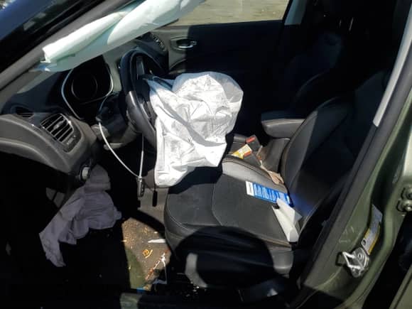 2020 Jeep Compass Limited with VIN 3C4NJDCB9LT216203, listed as a Copart auction lot 80500965 with 32,867 mi miles and Salvage title. Bid and sale history available at DreamBid. Image 7.