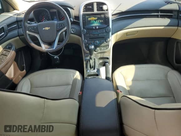 2015 Chevrolet Malibu LTZ с VIN 1G11G5SX8FF128671, выставлен на аукционе Copart как лот 65356925 с пробегом 117 351 миль миль и Списание • Salvage title. История ставок и продаж доступна на DreamBid. Изображение 8.