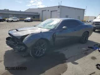 2019 Dodge Challenger R/T with VIN 2C3CDZBT5KH694927, listed as a Copart auction lot 81853845 with 62,005 mi miles and Salvage title. Bid and sale history available at DreamBid. Image 1.