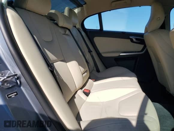 2018 Volvo S60 Inscription Platinum с VIN LYV402TM9JB156991, выставлен на аукционе Copart как лот 70232645 с пробегом 8 284 миль миль и Списание • Salvage title. История ставок и продаж доступна на DreamBid. Изображение 10.
