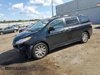 2013 Toyota Sienna XLE с VIN 5TDDK3DC5DS067312, выставлен на аукционе Copart как лот 80284705 с пробегом 179 791 миль миль и Чистый • Clean title. История ставок и продаж доступна на DreamBid. Изображение 1.