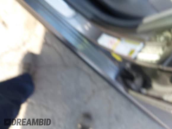 2018 Toyota Camry SE с VIN 4T1B11HK1JU051272, выставлен на аукционе IAAI как лот 43303337 с пробегом 63 942 миль миль и . История ставок и продаж доступна на DreamBid. Изображение 9.