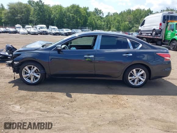 2015 Nissan Altima S с VIN 1N4AL3APXFN363948, выставлен на аукционе IAAI как лот 42965414 с пробегом 125 021 миль миль и . История ставок и продаж доступна на DreamBid. Изображение 13.