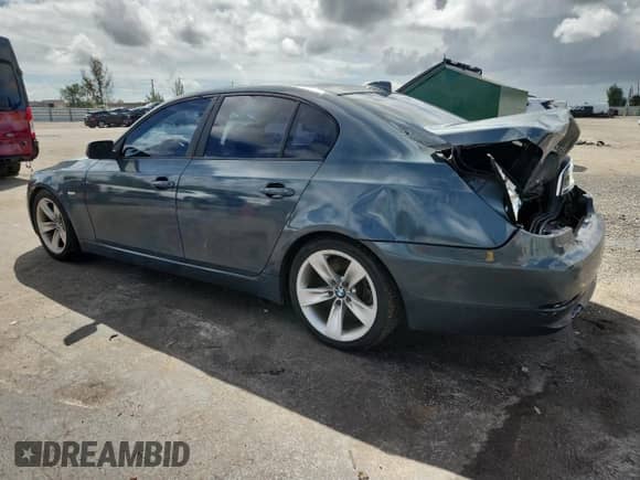 2009 BMW 5 Series 528i z VIN WBANU53549C122870, wystawiony jako Copart lot #81983975 z przebiegiem 198 286 mil mil oraz Szkoda całkowita • Salvage title. Historia ofert i sprzedaży dostępna na DreamBid. Obrazek 2.