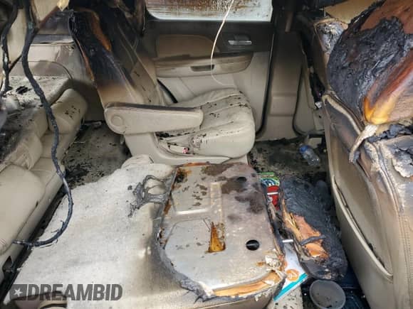 2010 Chevrolet Tahoe LT with VIN 1GNUCBE02AR101364, listed as a Copart auction lot 42566335 with Not provided miles and Salvage title. Bid and sale history available at DreamBid. Image 11.