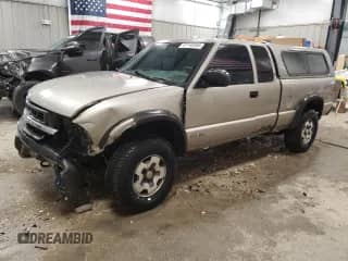 1999 Chevrolet S-10 LS ZR2 с VIN 1GCCT19W0X8182408, выставлен на аукционе Copart как лот 81140355 с пробегом Не указан миль и Чистый • Clean title. История ставок и продаж доступна на DreamBid. Изображение 1.