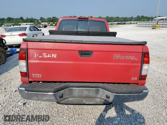 1998 Nissan Frontier XE z VIN 1N6DD21S4WC343917, wystawiony jako Copart lot #59346585 z przebiegiem 127 324 mil mil oraz Szkoda całkowita • Salvage title. Historia ofert i sprzedaży dostępna na DreamBid. Obrazek 6.