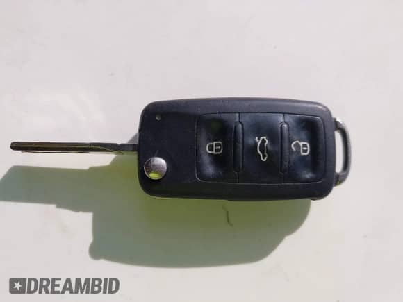 2015 Volkswagen Tiguan S with VIN WVGAV7AXXFW571961, listed as a IAAI auction lot 43537263 with 147,521 mi miles and . Bid and sale history available at DreamBid. Image 11.