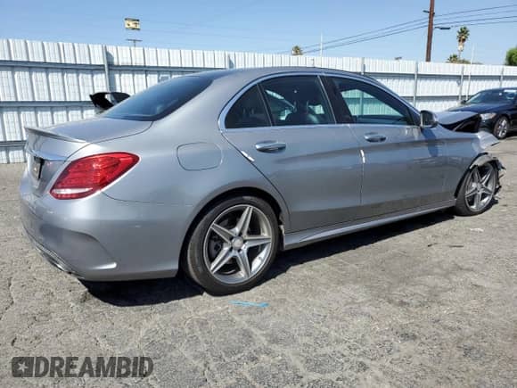 2015 Mercedes-Benz C 300 with VIN 55SWF4JB3FU070892, listed as a Copart auction lot 80575965 with 148,458 mi miles and Salvage title. Bid and sale history available at DreamBid. Image 3.