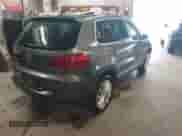 2014 Volkswagen Tiguan S с VIN WVGBV3AX6EW545157, выставлен на аукционе IAAI как лот 42256191 с пробегом 98 361 миль миль и . История ставок и продаж доступна на DreamBid. Изображение 4.