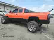 1998 Dodge 1500 z VIN 3B7HF12ZXWG126003, wystawiony jako Copart lot #61620115 z przebiegiem 210 781 mil mil oraz Szkoda całkowita • Salvage title. Historia ofert i sprzedaży dostępna na DreamBid. Obrazek 2.