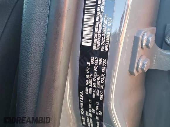 2018 Jeep Renegade Latitude with VIN ZACCJABB9JPJ07071, listed as a Copart auction lot 71979965 with 142,641 mi miles and Salvage title. Bid and sale history available at DreamBid. Image 14.