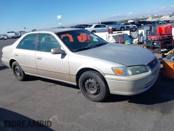 2001 Toyota Camry CE with VIN 4T1BG22K71U118065, listed as a IAAI auction lot 43334917 with 199,235 mi miles and . Bid and sale history available at DreamBid. Image 12.