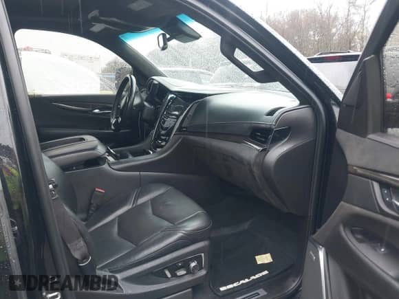 2016 Cadillac Escalade ESV Platinum с VIN 1GYS4KKJ9GR239111, выставлен на аукционе IAAI как лот 41627506 с пробегом 145 105 миль миль и . История ставок и продаж доступна на DreamBid. Изображение 5.