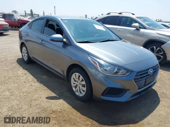 2019 Hyundai Accent SE z VIN 3KPC24A33KE069962, wystawiony jako IAAI lot #43008122 z przebiegiem 128 847 mil mil oraz . Historia ofert i sprzedaży dostępna na DreamBid. Obrazek 1.