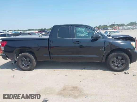 2007 Toyota Tundra Limited z VIN 5TBRV58107S450170, wystawiony jako IAAI lot #43183865 z przebiegiem 226 561 mil mil oraz . Historia ofert i sprzedaży dostępna na DreamBid. Obrazek 13.