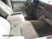 2013 Chevrolet Tahoe LTZ z VIN 1GNSCCE03DR122449, wystawiony jako IAAI lot #42860317 z przebiegiem 181 518 mil mil oraz . Historia ofert i sprzedaży dostępna na DreamBid. Obrazek 5.