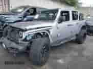 2021 Jeep Wrangler Unlimited 80th Anniversary z VIN 1C4HJXDG8MW519073, wystawiony jako IAAI lot #42666840 z przebiegiem 59 048 mil mil oraz . Historia ofert i sprzedaży dostępna na DreamBid. Obrazek 18.