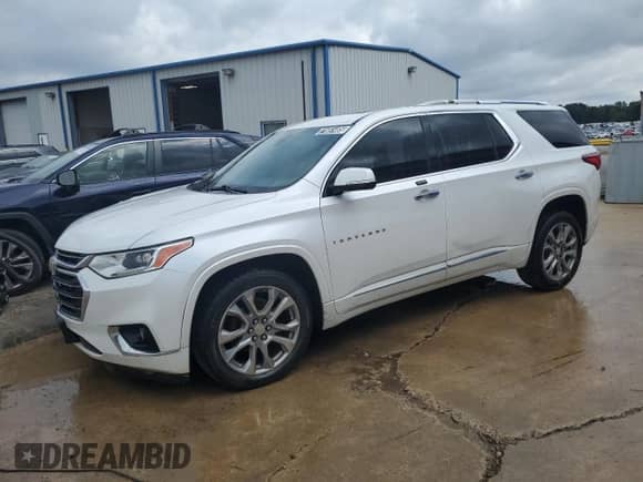 2018 Chevrolet Traverse Premier z VIN 1GNERKKW8JJ104361, wystawiony jako Copart lot #71651405 z przebiegiem 154 557 mil mil oraz Czysty tytuł • Clean title. Historia ofert i sprzedaży dostępna na DreamBid. Obrazek 1.