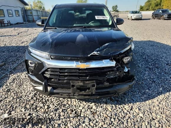 2024 Chevrolet TrailBlazer LS with VIN KL79MMSL9RB196707, listed as a Copart auction lot 80379625 with 4,587 mi miles and Salvage title. Bid and sale history available at DreamBid. Image 5.