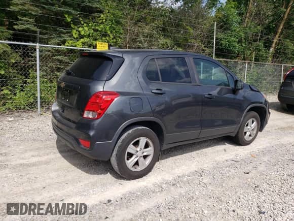 2019 Chevrolet Trax LS with VIN 3GNCJNSB5KL162175, listed as a Copart auction lot 62055785 with 90,872 mi miles and Salvage title. Bid and sale history available at DreamBid. Image 3.