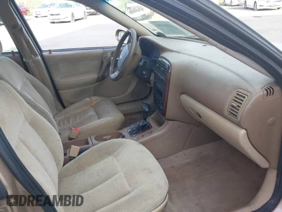 2002 Saturn LW with VIN 1G8JU84F42Y527172, listed as a IAAI auction lot 42803285 with 169,136 mi miles and . Bid and sale history available at DreamBid. Image 5.