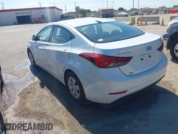 2016 Hyundai Elantra SE с VIN 5NPDH4AE7GH677457, выставлен на аукционе IAAI как лот 43485834 с пробегом 151 400 миль миль и . История ставок и продаж доступна на DreamBid. Изображение 3.